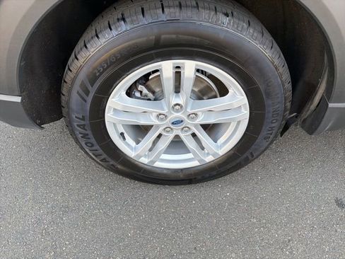 Used 2024 Ford Explorer XLT w/ Equipment Group 202A image 24