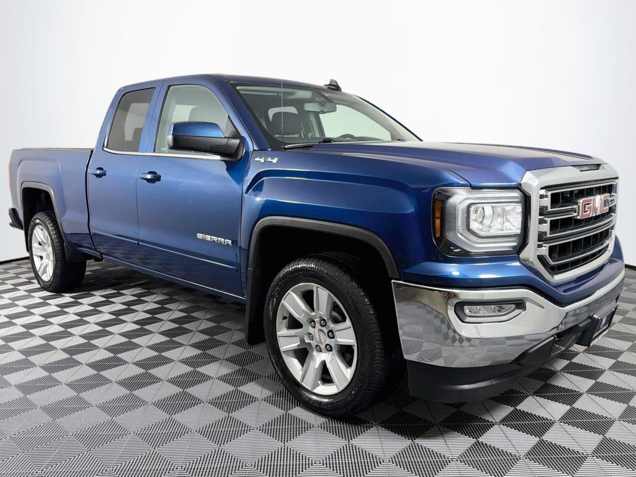 Used 2017 GMC Sierra 1500 SLE AWD/4WD image 26