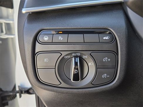 Certified 2025 INFINITI QX55 Luxe w/ Cargo Package image 32