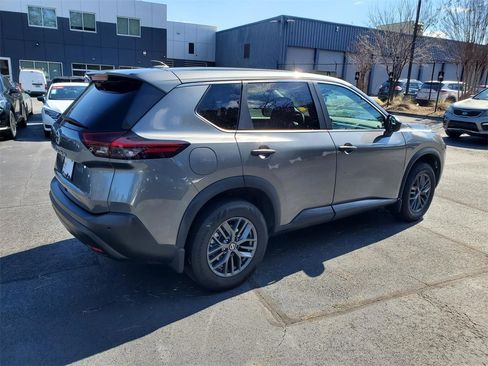 Used 2021 Nissan Rogue S image 4