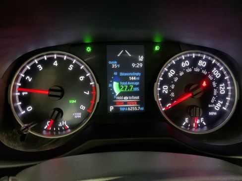 Used 2021 Toyota RAV4 XLE image 11