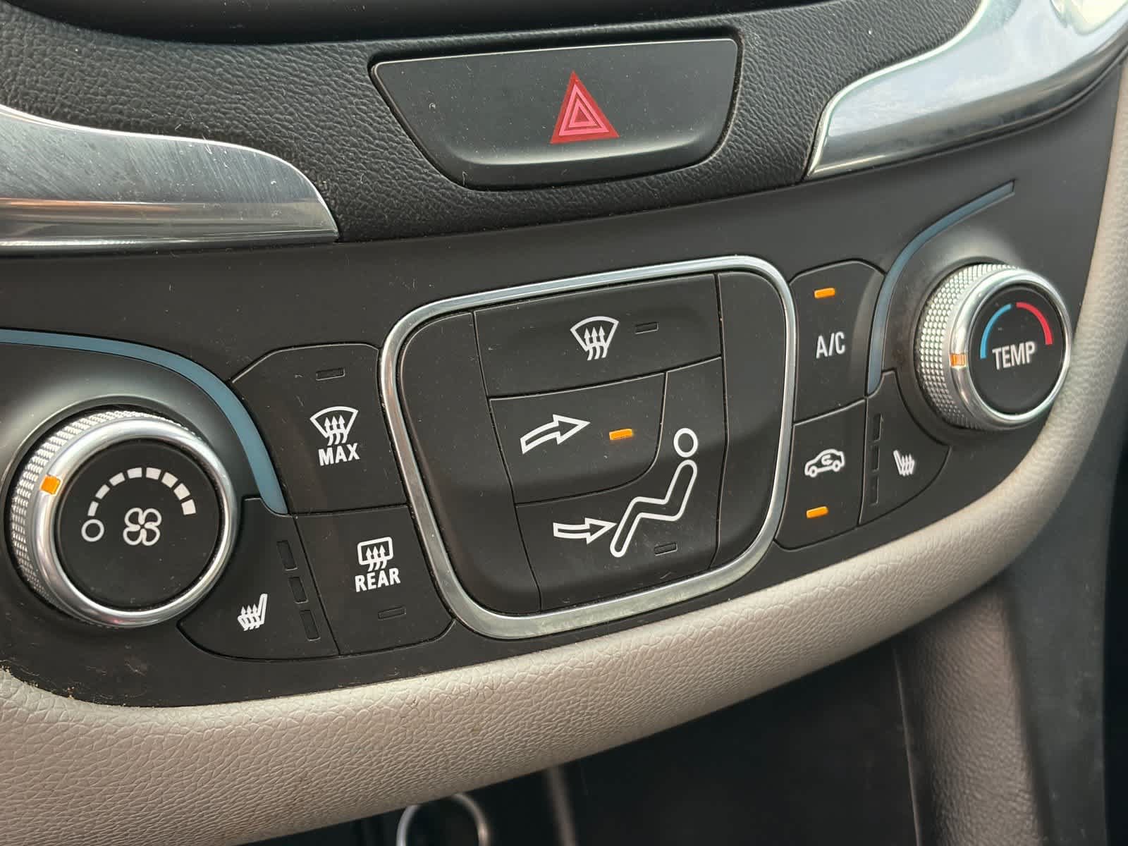 Used 2019 Chevrolet Equinox LS w/ LPO, Floor Liner Package AWD/4WD image 14