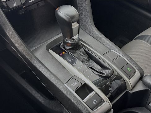 Used 2017 Honda Civic Touring image 17