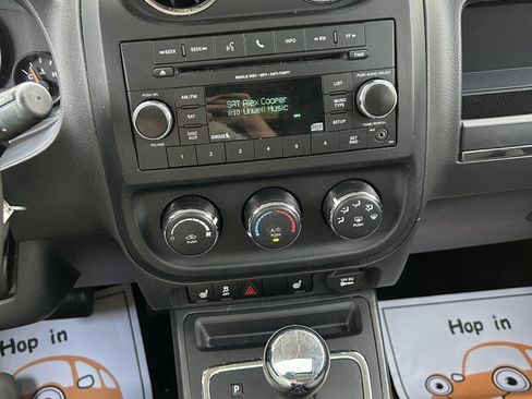 Used 2016 Jeep Patriot Latitude w/ Sun/Sound Group AWD/4WD image 7