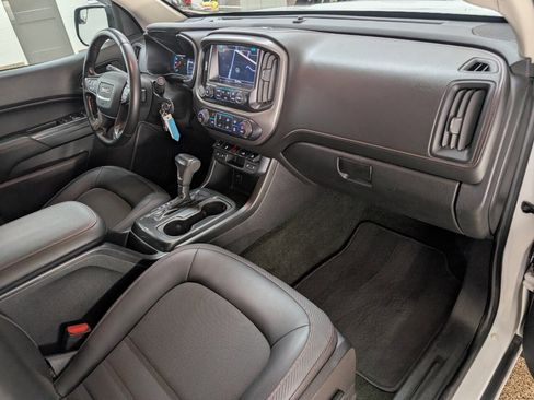 Used 2017 GMC Canyon SLE w/ All Terrain Package AWD/4WD image 20