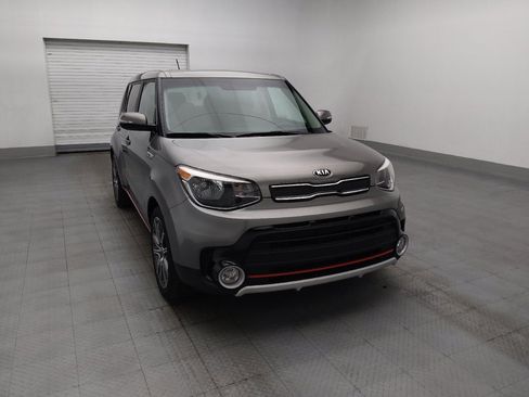 Used 2019 Kia Soul ! FWD image 14