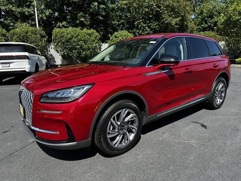 Certified 2023 Lincoln Corsair AWD w/ Equipment Group 101A image 9