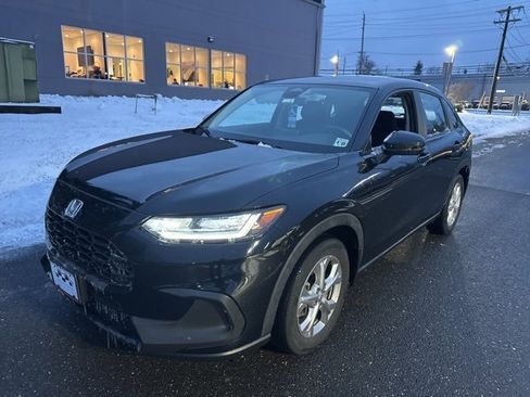 Certified 2023 Honda HR-V LX image 3