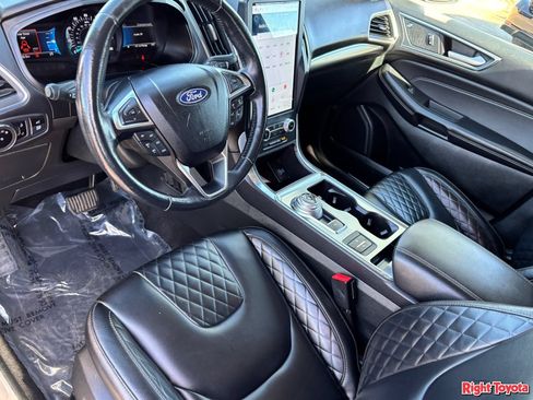 Used 2023 Ford Edge Titanium AWD/4WD image 18