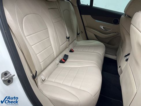 Used 2022 Mercedes-Benz GLC 300 GLC 300 w/ Premium Package Lite image 21