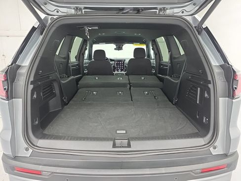 Used 2025 GMC Acadia Elevation AWD/4WD image 59