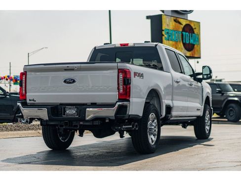 New 2025 Ford F250 Lariat w/ Lariat Ultimate Package AWD/4WD image 4