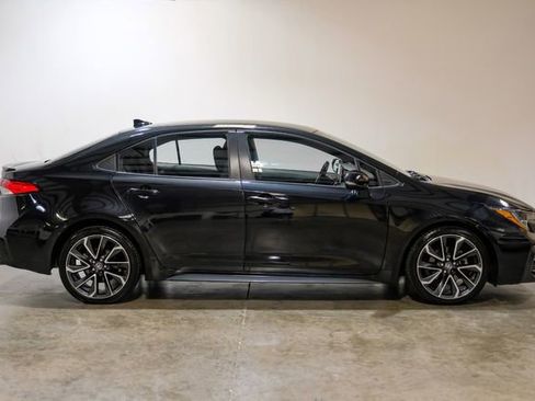 Used 2021 Toyota Corolla SE image 11