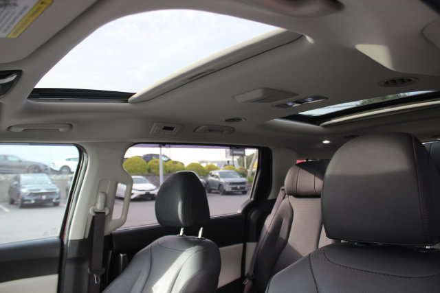Used 2024 Kia Carnival SX Prestige FWD image 24