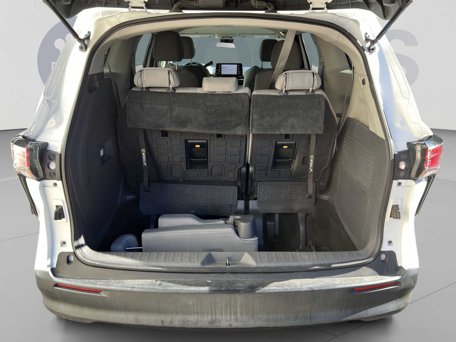 Used 2021 Toyota Sienna LE AWD/4WD image 25