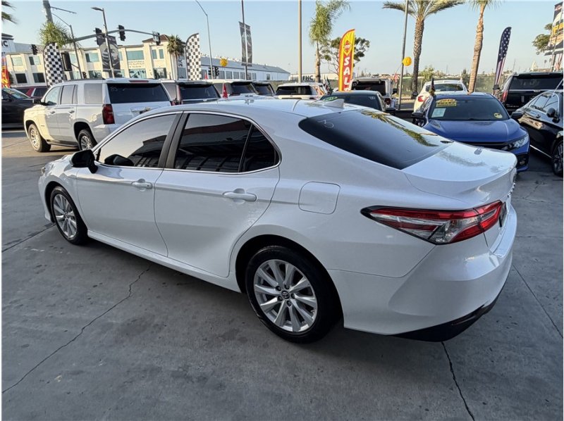 Used 2019 Toyota Camry LE FWD image 55