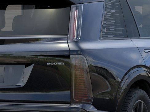 New 2026 Cadillac Vistiq Luxury AWD/4WD image 8