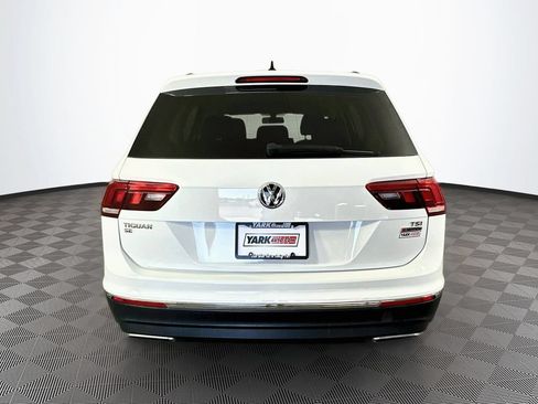 Used 2018 Volkswagen Tiguan SE AWD/4WD image 10