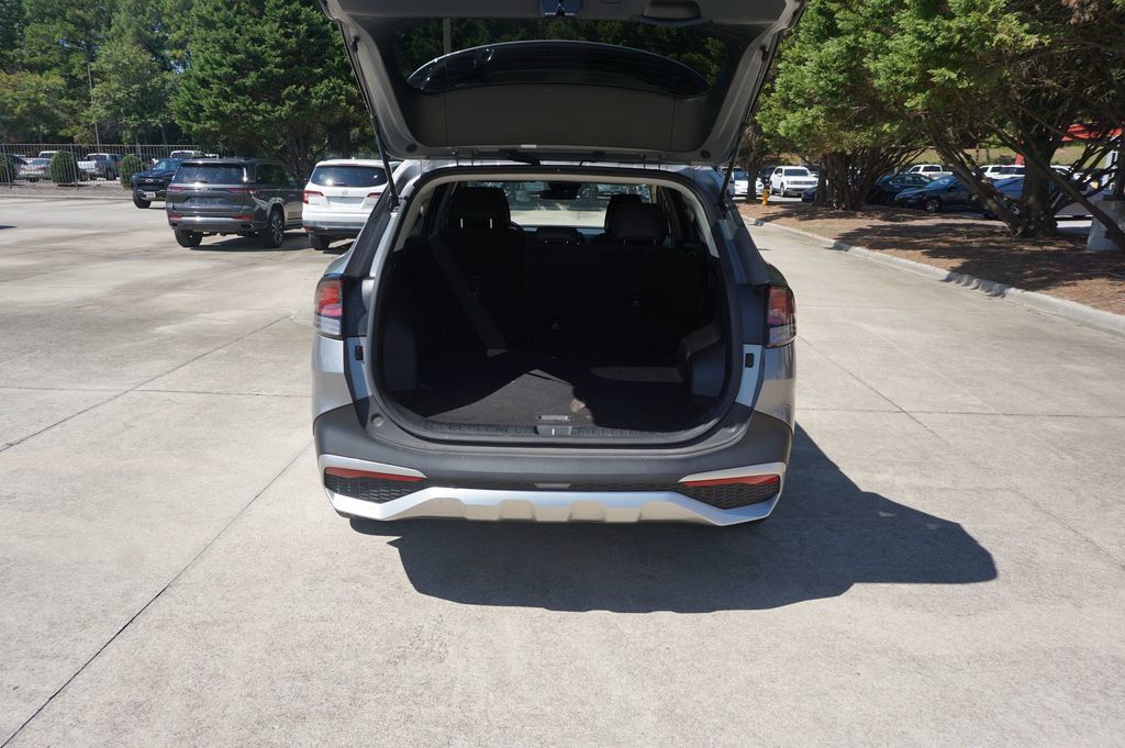 Used 2024 Kia Sportage EX FWD image 16