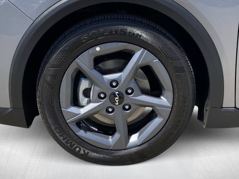 Used 2025 Kia K4 FWD image 14