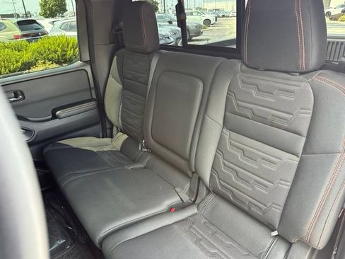 Used 2025 Nissan Frontier PRO-4X w/ Pro Convenience Package AWD/4WD image 30