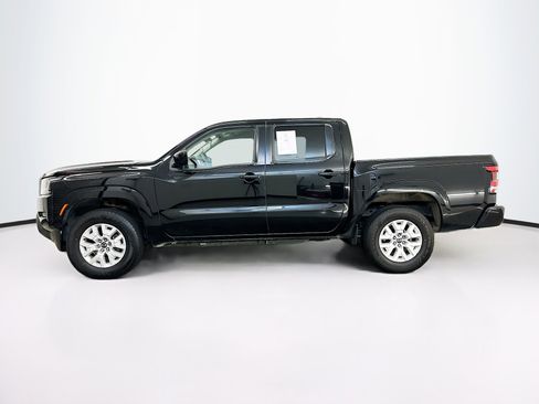 Used 2023 Nissan Frontier SV image 4