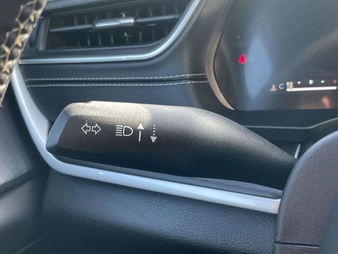 Certified 2025 Jeep Grand Cherokee Altitude image 32