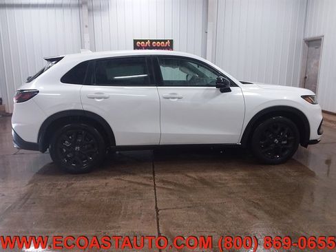 Used 2023 Honda HR-V Sport image 5