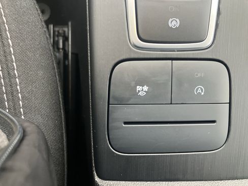 Used 2023 Ford Escape Active image 31