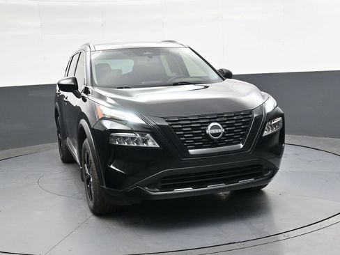 Used 2023 Nissan Rogue SV w/ SV Premium B Package FWD image 10