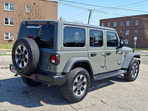 Used 2022 Jeep Wrangler Unlimited Sahara w/ Cold Weather Group image 6