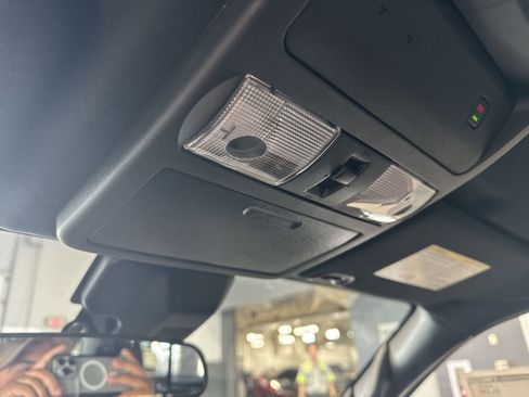 New 2026 Nissan Frontier 4x4 Crew Cab image 17