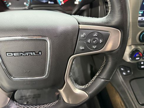 Used 2019 GMC Yukon XL Denali image 19