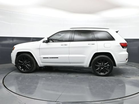 Used 2020 Jeep Grand Cherokee Altitude RWD image 33