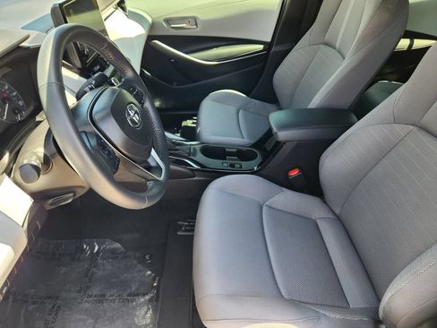 Used 2025 Toyota Corolla SE FWD image 12