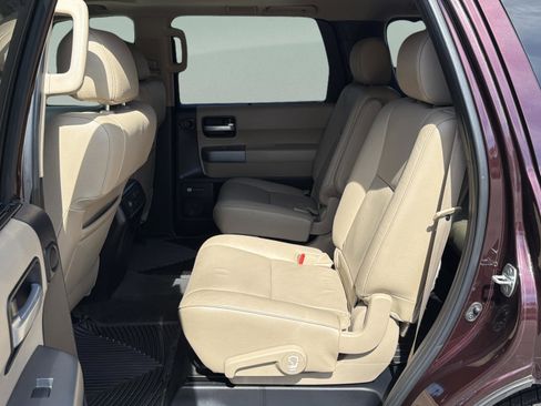 Used 2016 Toyota Sequoia Limited w/ Safety & Convenience Package image 24