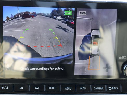 Used 2023 Nissan Rogue SL w/ SL Premium Package image 26