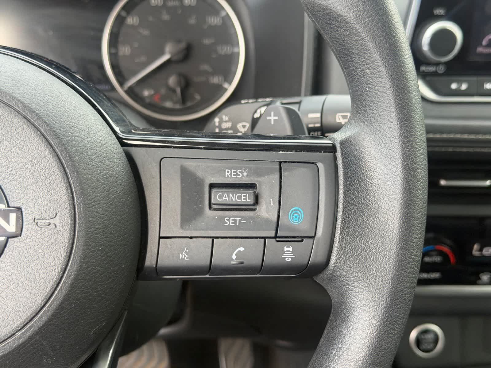 Certified 2023 Nissan Rogue SV FWD image 15