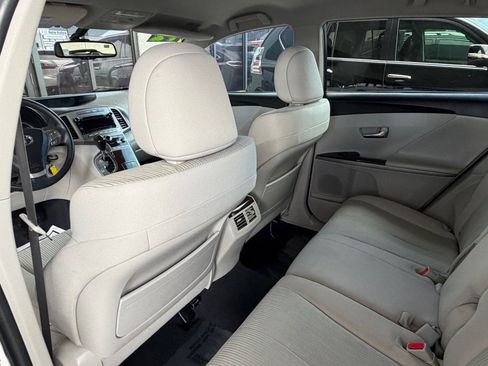 Used 2012 Toyota Venza LE w/ LE Convenience Pkg FWD image 21