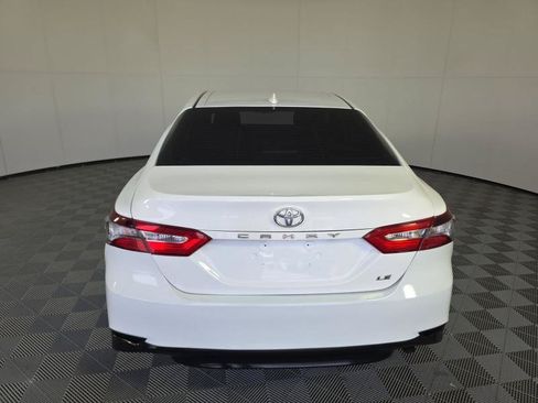 Used 2022 Toyota Camry LE FWD image 4