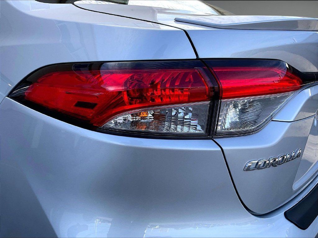 Used 2021 Toyota Corolla SE w/ Carpet Mat Package (TMS) FWD image 34