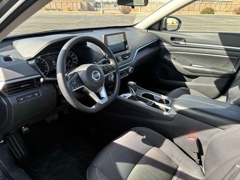Certified 2022 Nissan Altima 2.5 SV image 11