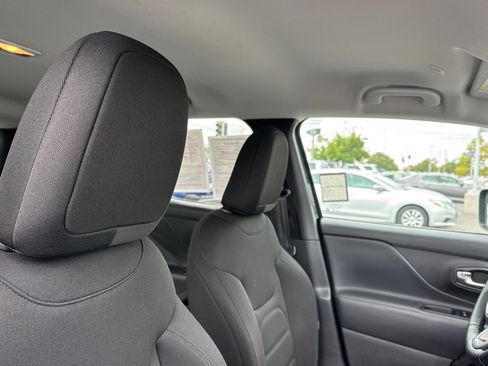 Used 2022 Jeep Renegade Latitude w/ Convenience Group image 19