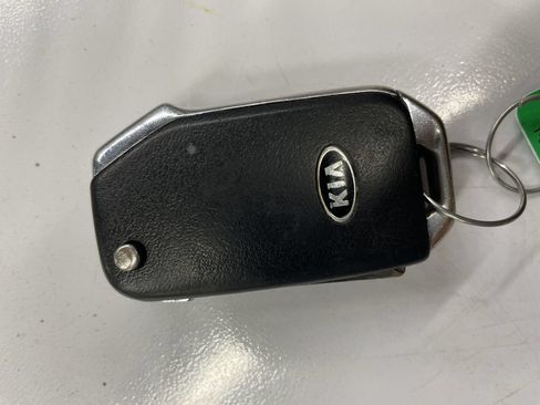 Used 2019 Kia Forte LXS FWD image 11