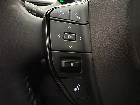 Used 2024 Toyota Prius XLE image 15