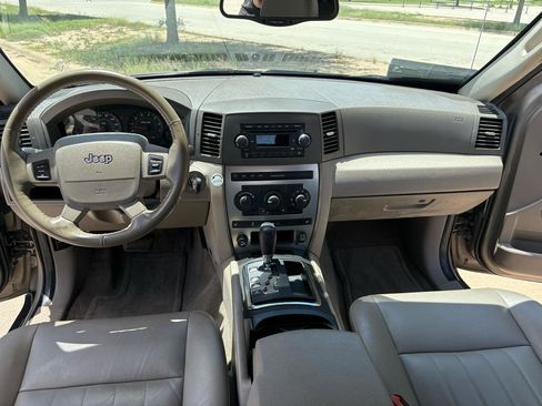 Used 2006 Jeep Grand Cherokee Laredo AWD/4WD image 33