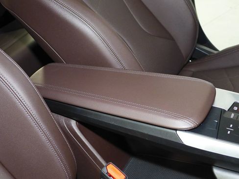 Used 2023 BMW X1 xDrive28i w/ Premium Package image 16