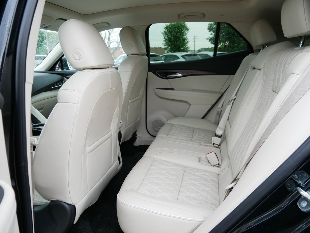 Used 2023 Buick Envision Avenir AWD/4WD image 10