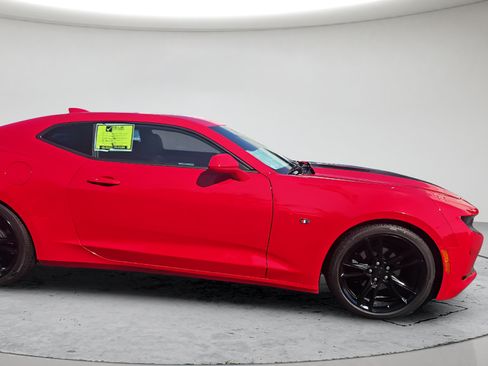 Used 2019 Chevrolet Camaro LT RWD image 3