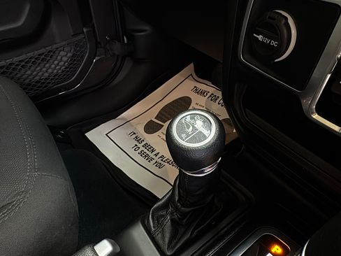 Used 2019 Jeep Wrangler Unlimited Sport S image 36